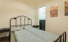 Downtown Studio Flat In Budapest, Mona